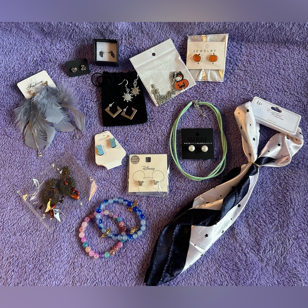 LOW START accessory bundle! 10 pairs of earrings, 2 bracelets/necklaces & scarf